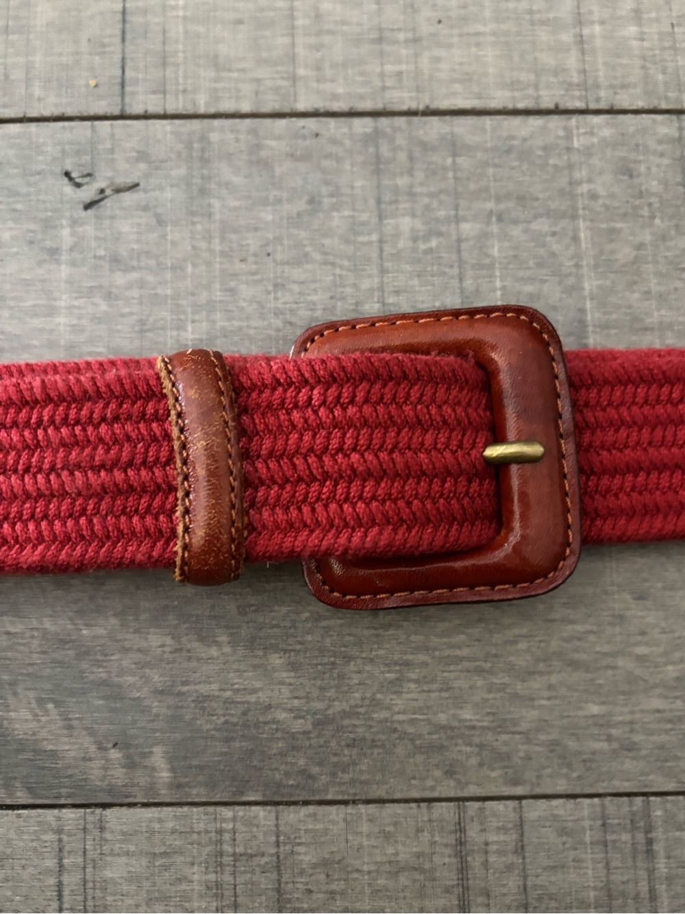 🌺5/$25🌺Rich Red Woven Stretch Belt with Brown Leather